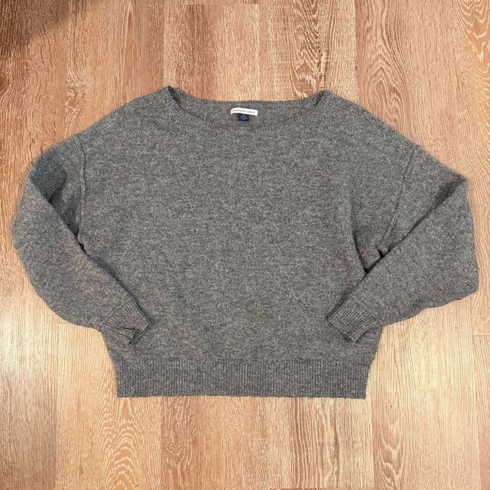 American Eagle grey oversized one shoulder sweater 
Size XXS